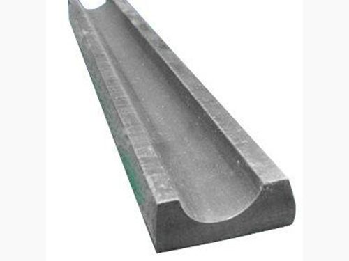 直線導軌防銹可以在導軌表面涂抹適量的防銹劑可以隔絕金屬與空氣中的水分和氧氣接觸從而達到防銹的目的